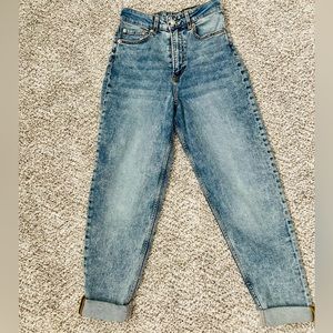 DIVIDED size 4 high rise jeans